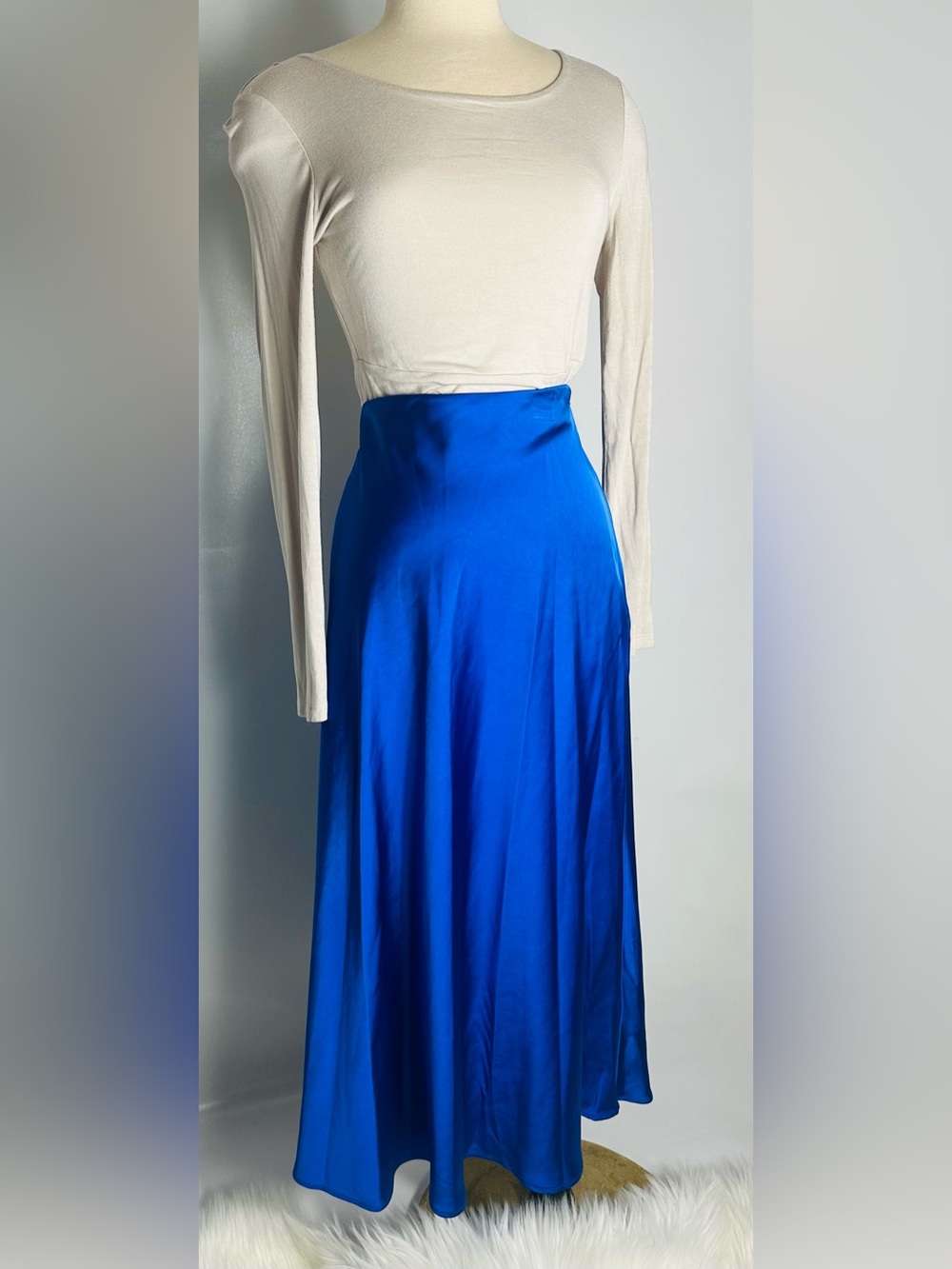 Gianni Bini Royal Blue Satin Maxi Skirt - Picture 2 of 3